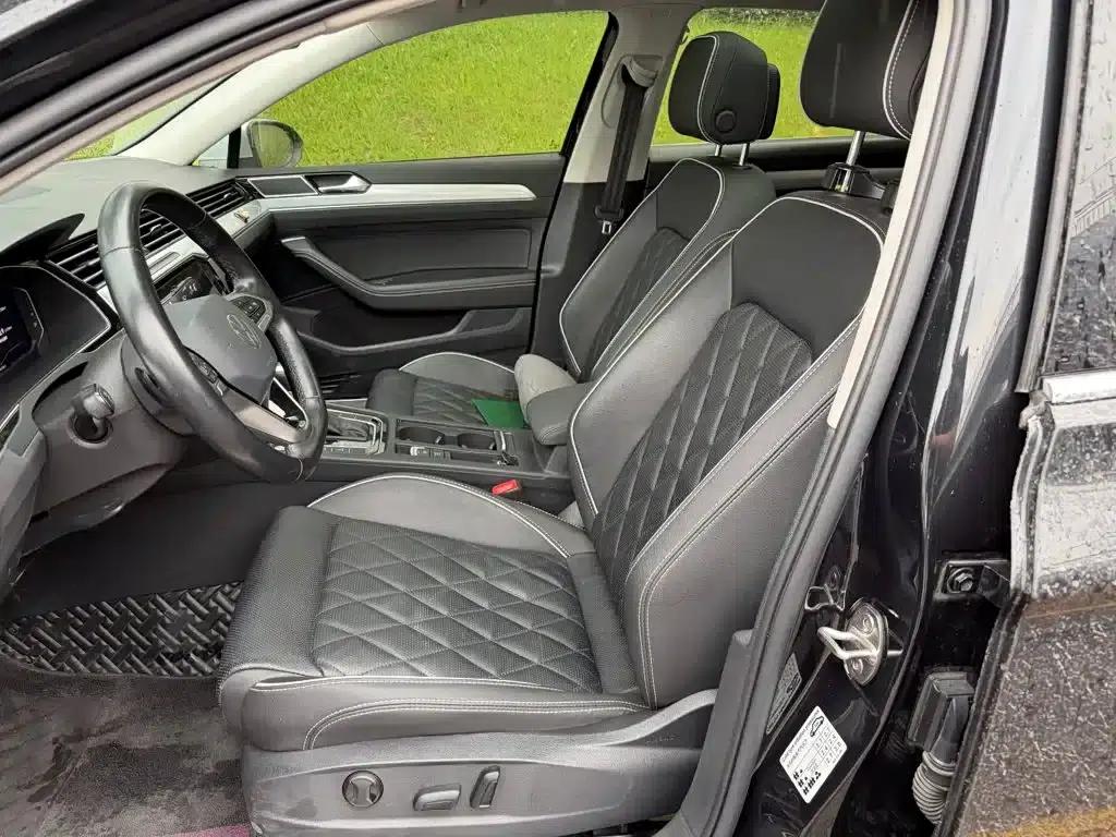 2022 Volkswagen Passat PHEV GTE Luxury Edition — миниатюра 8