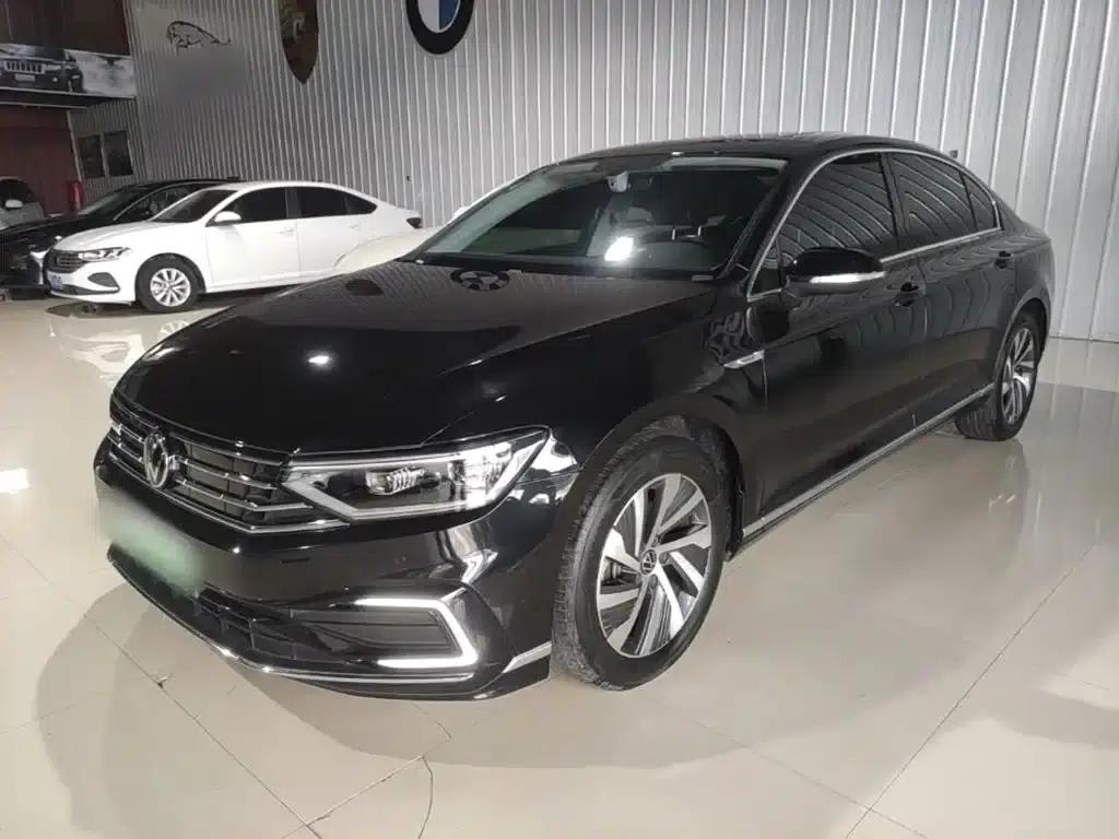 2022 Volkswagen Passat PHEV GTE Luxury Edition — миниатюра 1