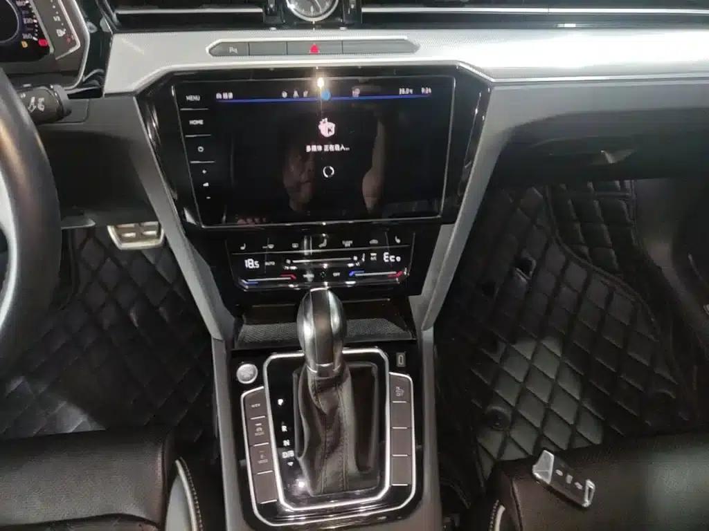 2022 Volkswagen Passat PHEV GTE Luxury Edition — миниатюра 13