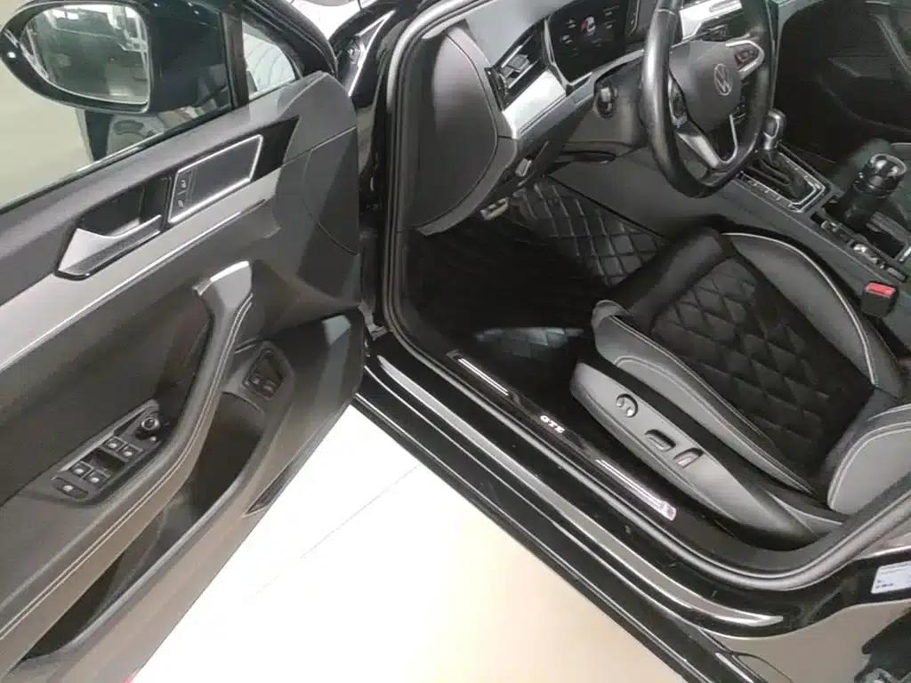 2022 Volkswagen Passat PHEV GTE Luxury Edition — миниатюра 16