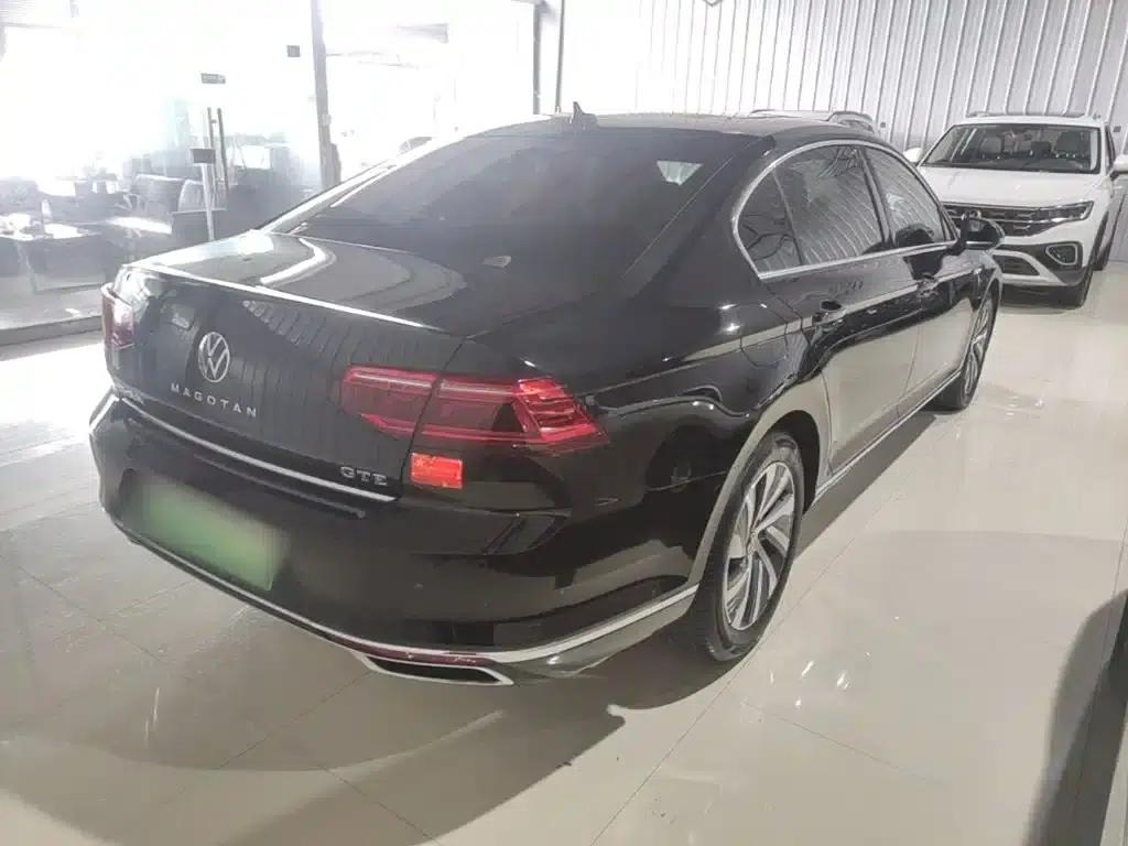 2022 Volkswagen Passat PHEV GTE Luxury Edition — миниатюра 7