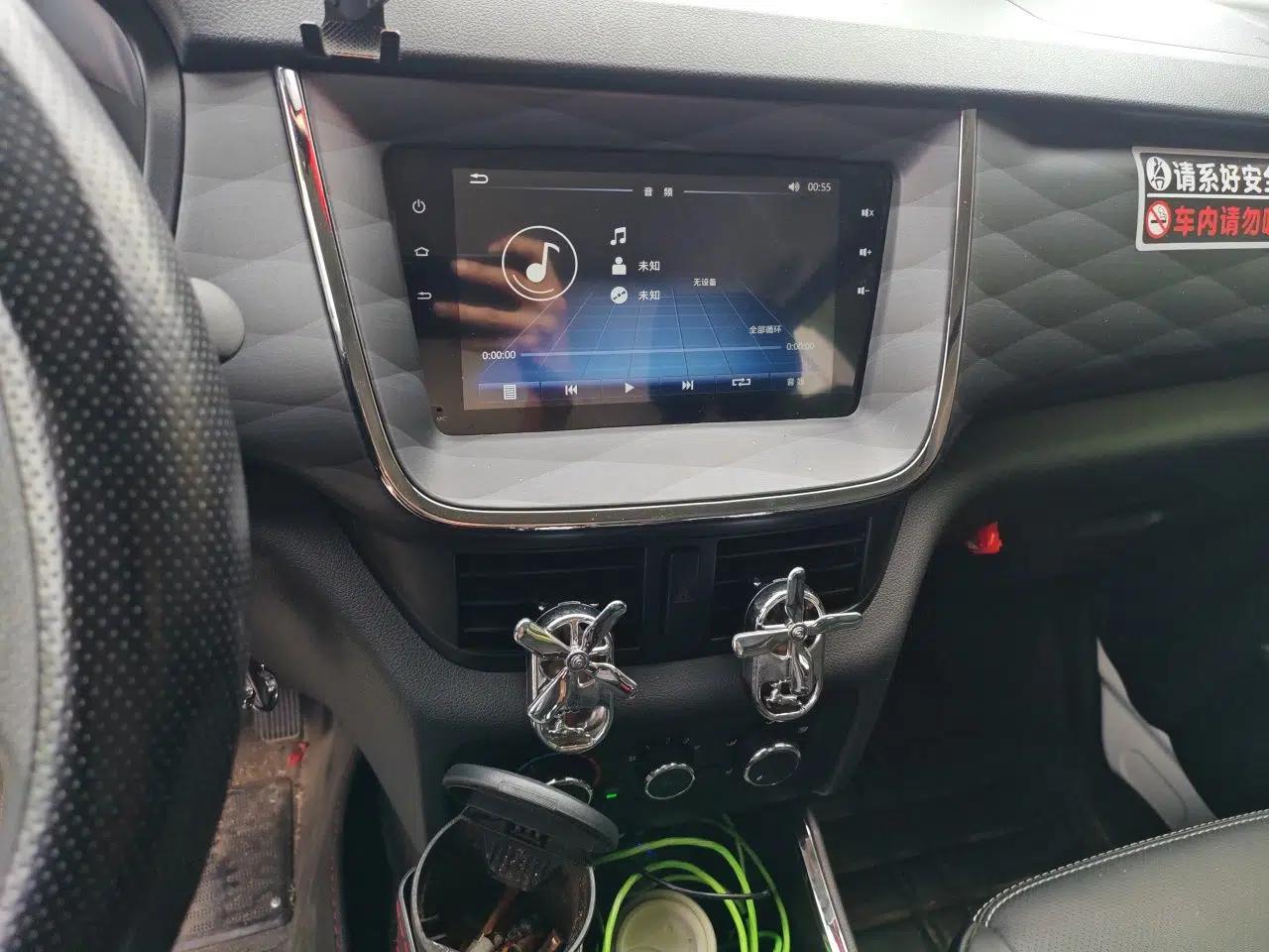 Jinbei Gold Hiace 2021 2.0L Passenger Van Travel Lion 7-Seater — миниатюра 13