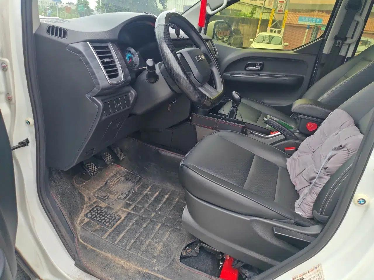Jinbei Gold Hiace 2021 2.0L Passenger Van Travel Lion 7-Seater — миниатюра 16