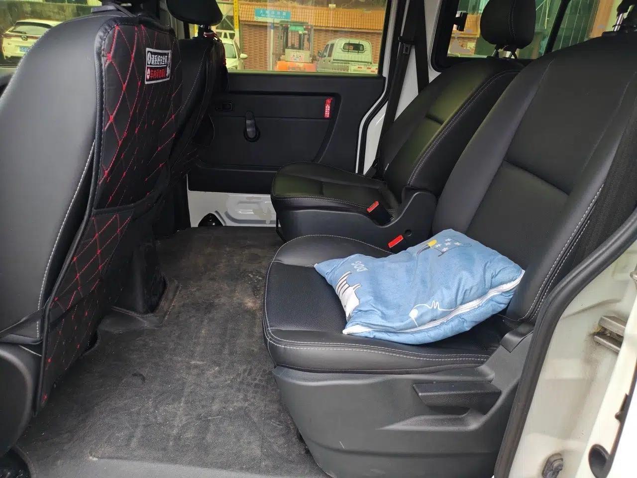Jinbei Gold Hiace 2021 2.0L Passenger Van Travel Lion 7-Seater — миниатюра 17