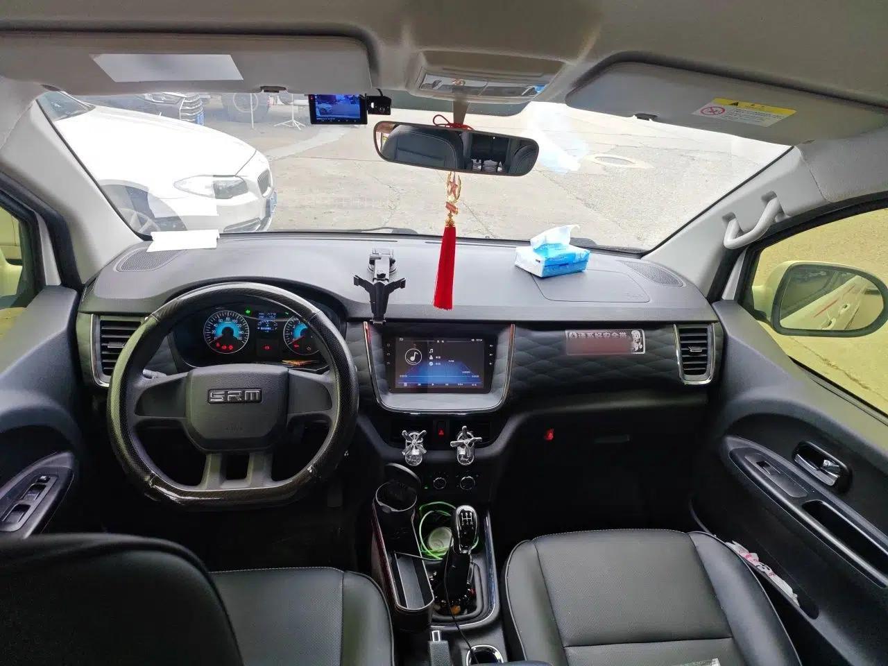 Jinbei Gold Hiace 2021 2.0L Passenger Van Travel Lion 7-Seater — миниатюра 18