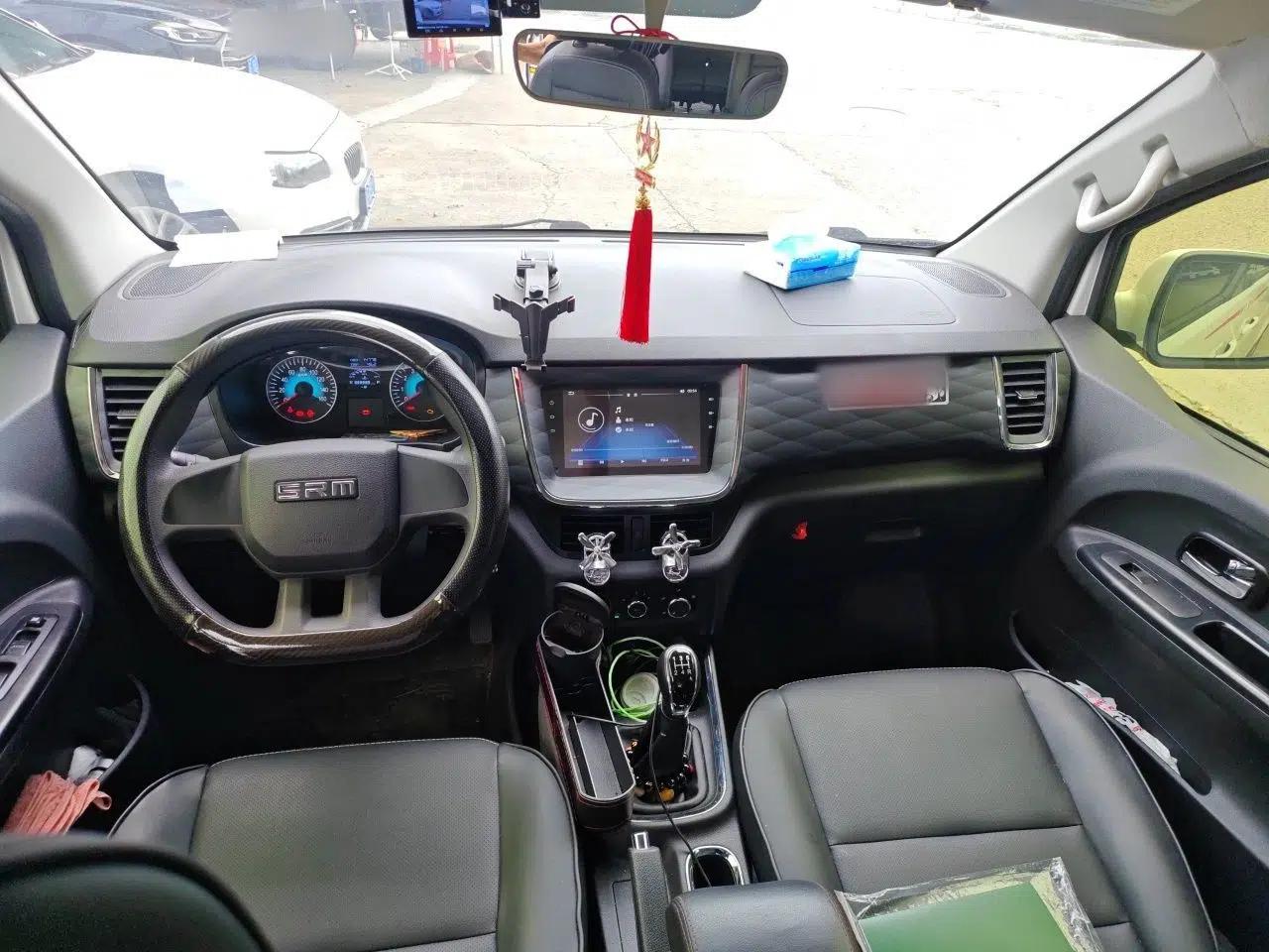 Jinbei Gold Hiace 2021 2.0L Passenger Van Travel Lion 7-Seater — миниатюра 9