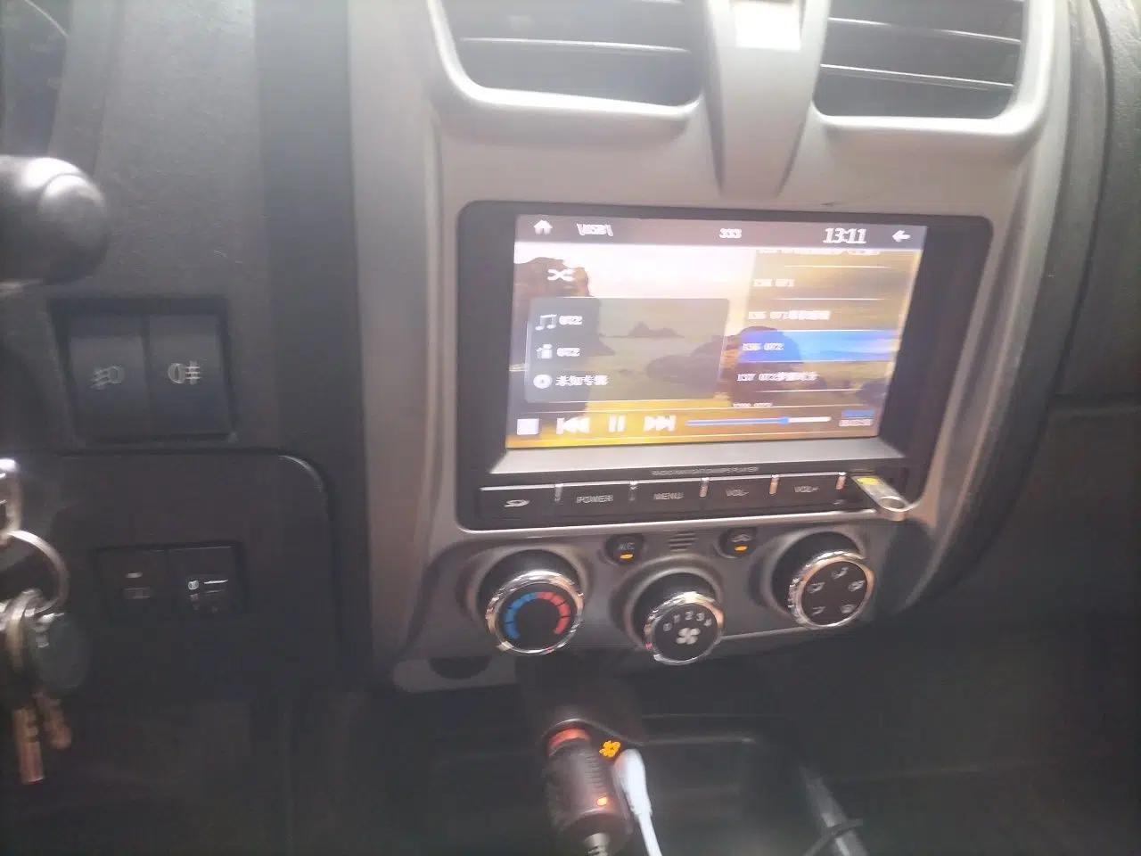 JMC Baodian 2016 2.0L New Value-Added Gasoline Two-Wheel Drive Standard Cab Regular Version 4G63 — миниатюра 13