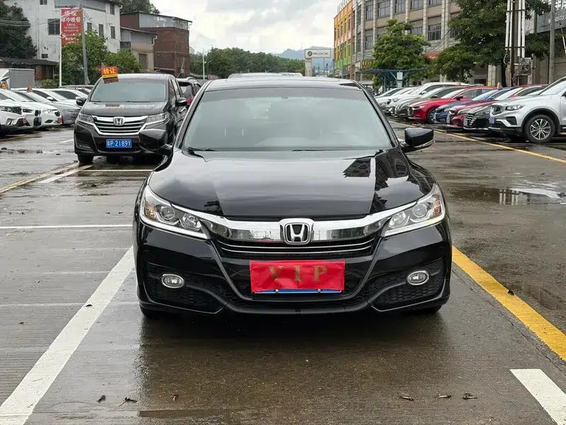 2016 Honda Accord 2.0L Comfort Edition — миниатюра 2