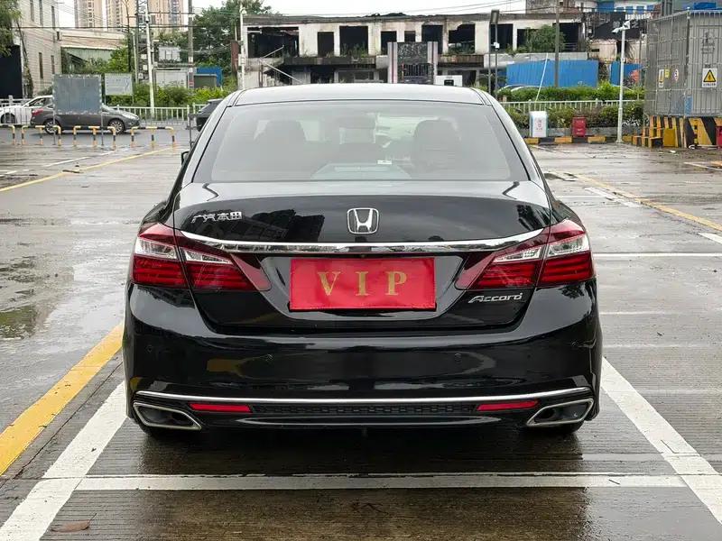 2016 Honda Accord 2.0L Comfort Edition — миниатюра 5
