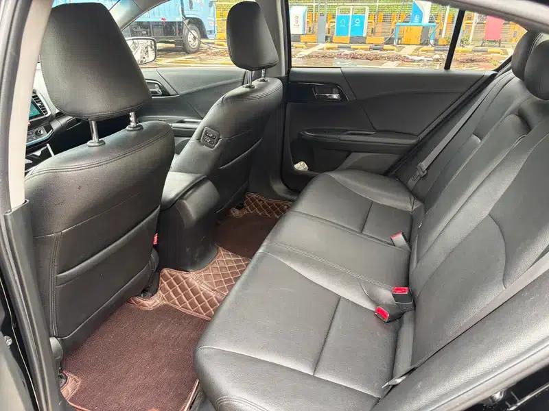 2016 Honda Accord 2.0L Comfort Edition — миниатюра 9