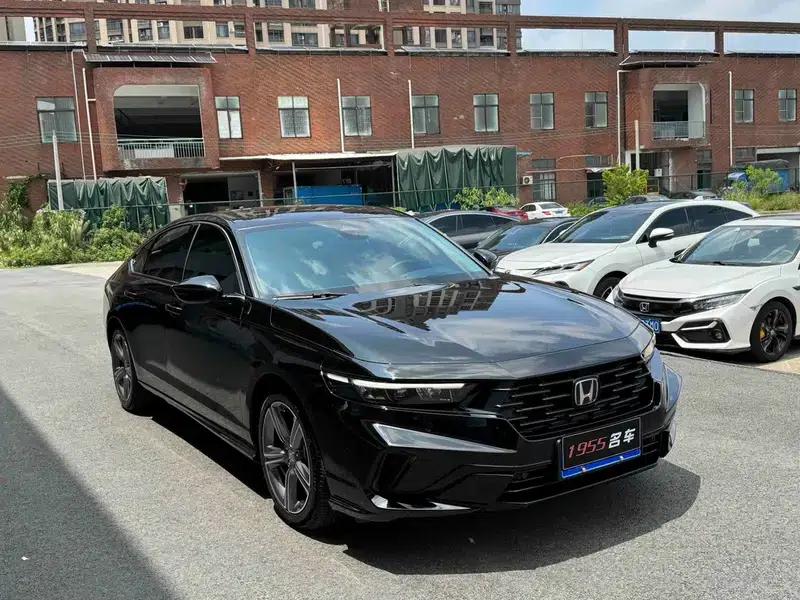 2025 Honda Accord Sport Series Sharp Turbo 260TURBO Premium Edition — миниатюра 3