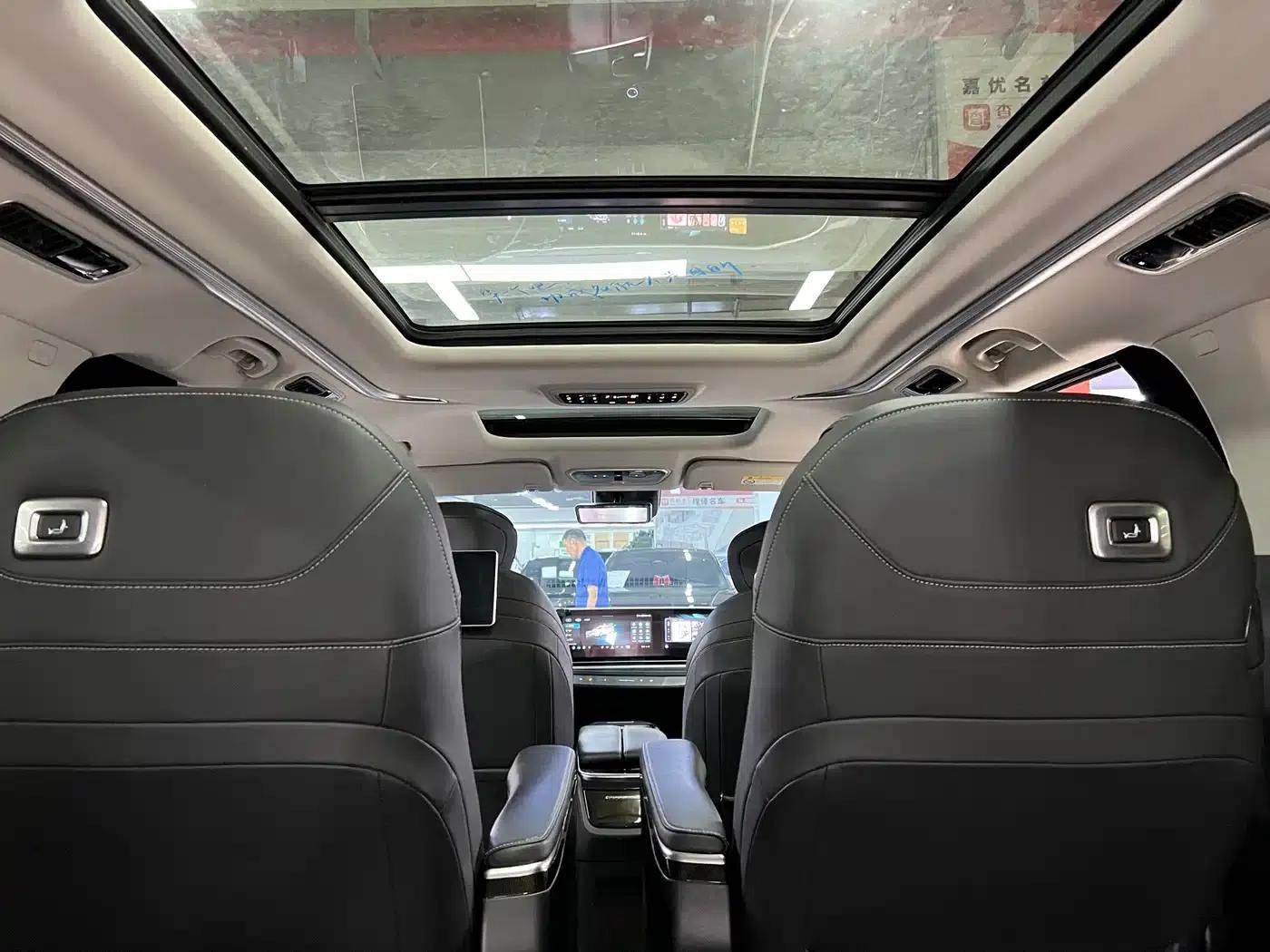 Maxus G90 2022 2.0T Interstellar 7-Seater Edition — миниатюра 19