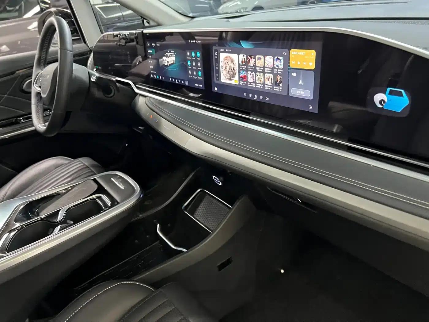 Maxus G90 2022 2.0T Interstellar 7-Seater Edition — миниатюра 32