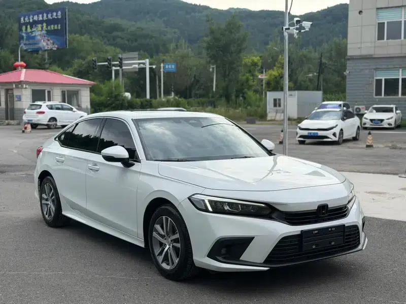 2023 Civic Hatchaback 240TURBO CVT Extreme Edition — миниатюра 3