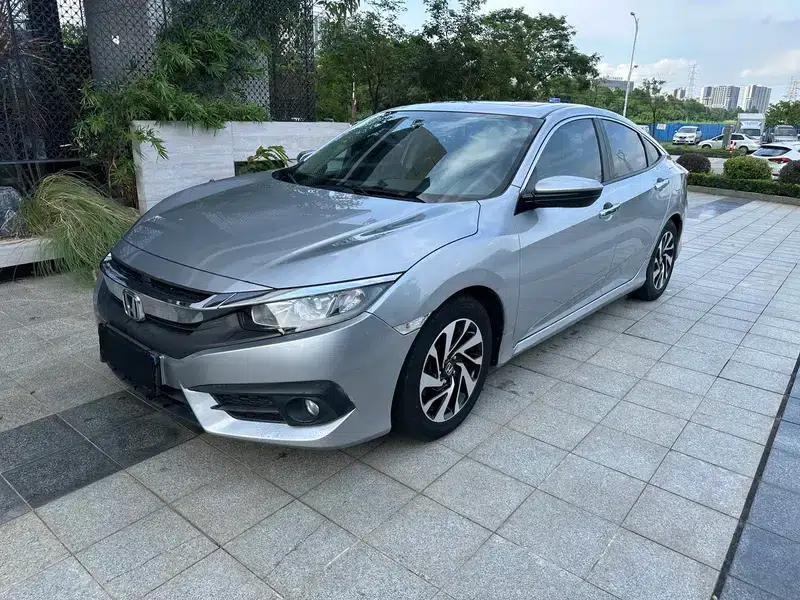 2016 Civic 220TURBO CVT Luxury Edition — миниатюра 1
