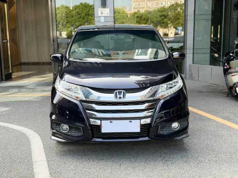 2015 Odyssey Facelift 2.4L Smart Edition — миниатюра 2
