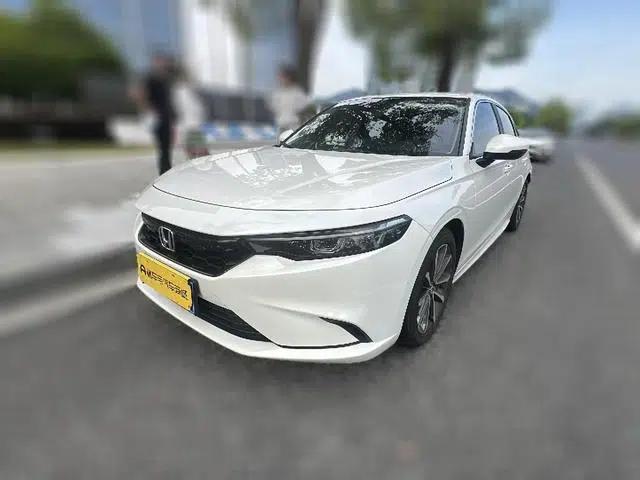 Stylish 2022 240TURBO CVT Deluxe Edition