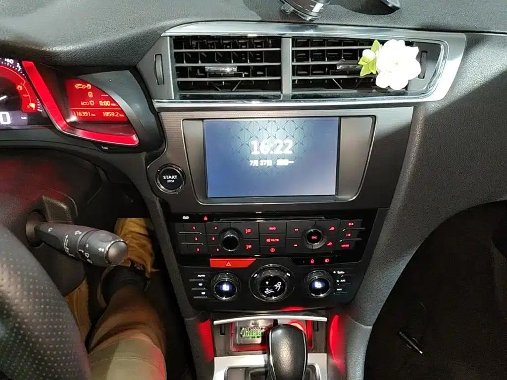 DS 6 2014 1.6T Luxury Edition THP160 — миниатюра 13