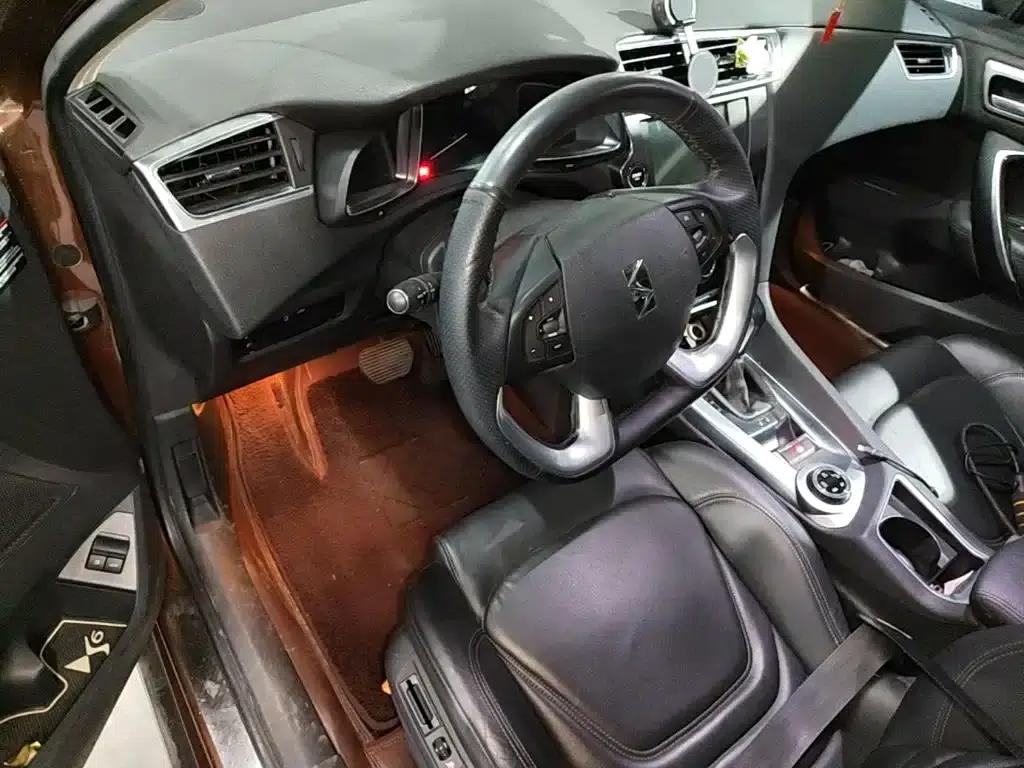 DS 6 2014 1.6T Luxury Edition THP160 — миниатюра 16