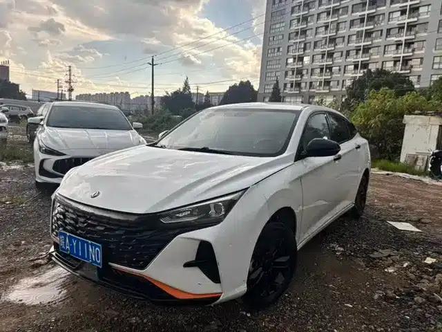 Aeolus Yixuan 2023 1.5L Automatic Glory Edition
