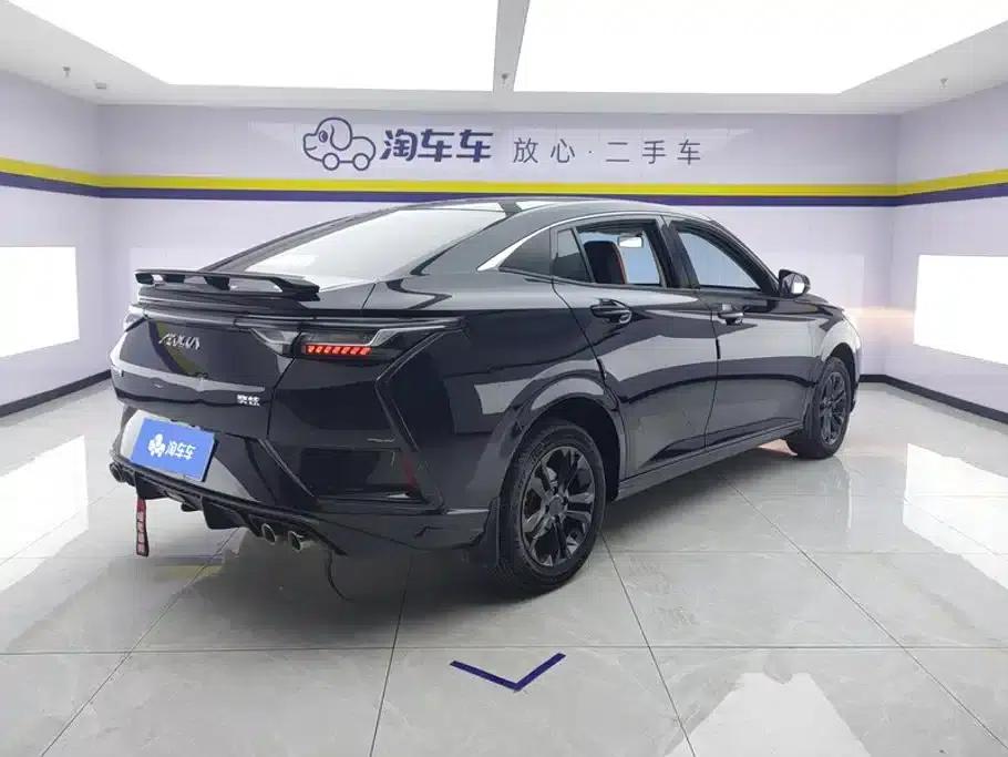Aeolus Yixuan 2023 1.5L Automatic Glory Edition — миниатюра 3