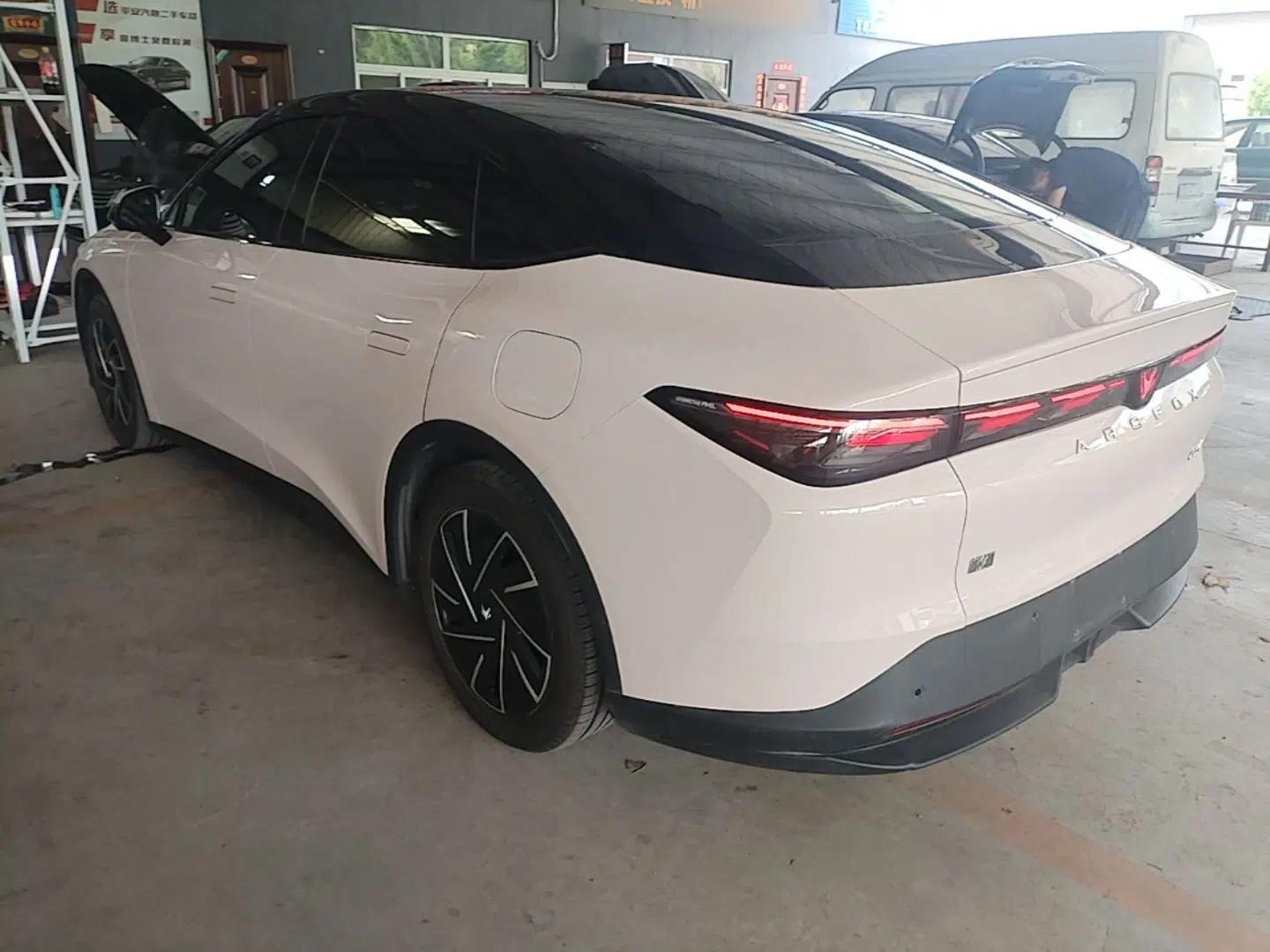 ARCFOX Alpha S5 2024 560PRO 185kW — миниатюра 4