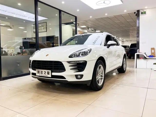 2017 Macan 2.0T