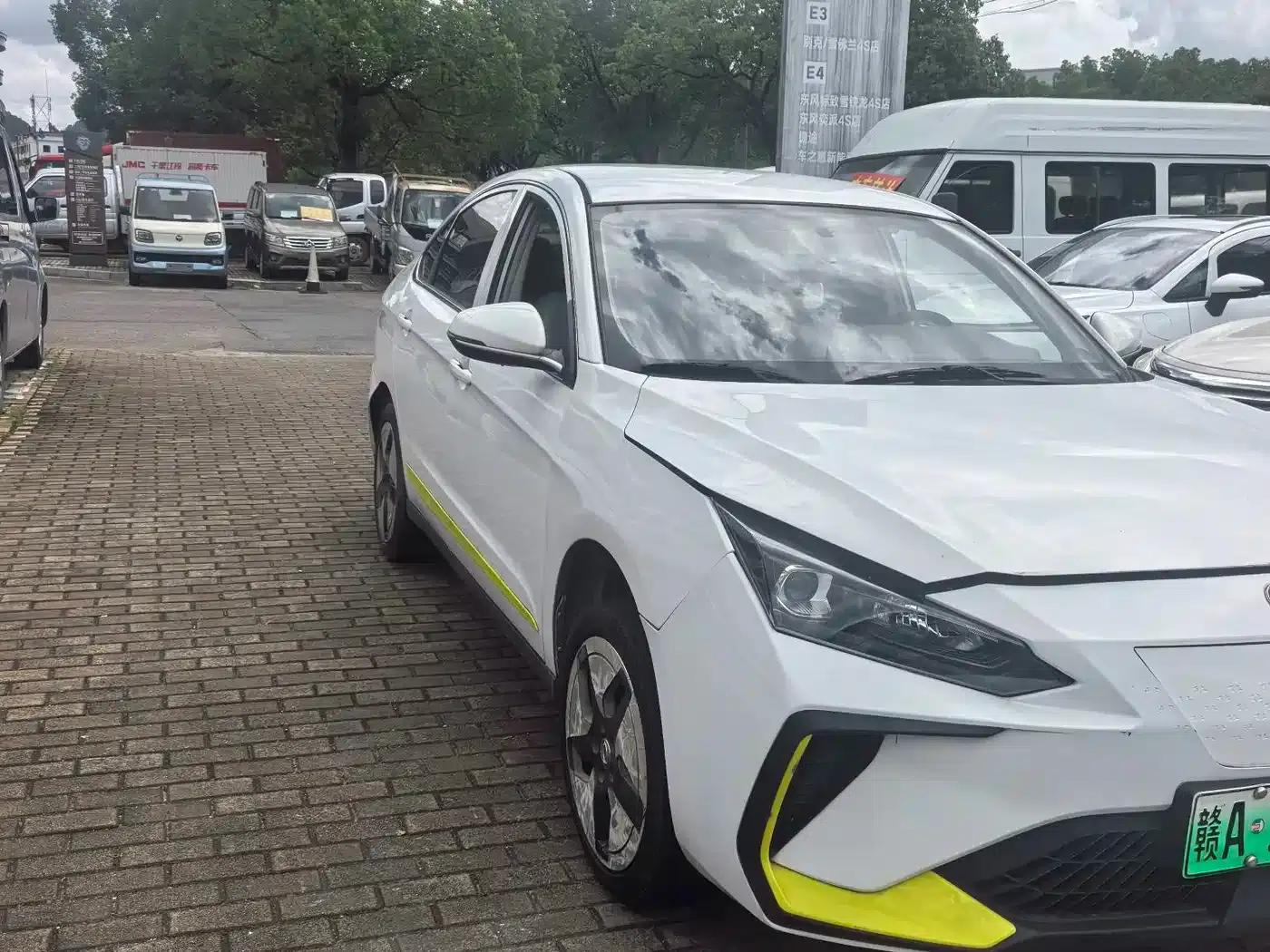 Dongfeng Fengshen E70 2023 PRO Smart Edition Standard Range — миниатюра 3