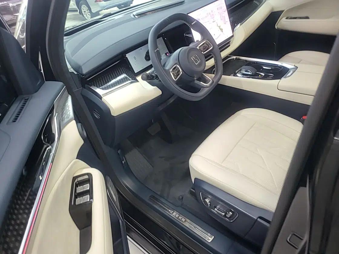 Zeekr 009 2024 Six-Seat Executive Version 4WD 108 kWh — миниатюра 22