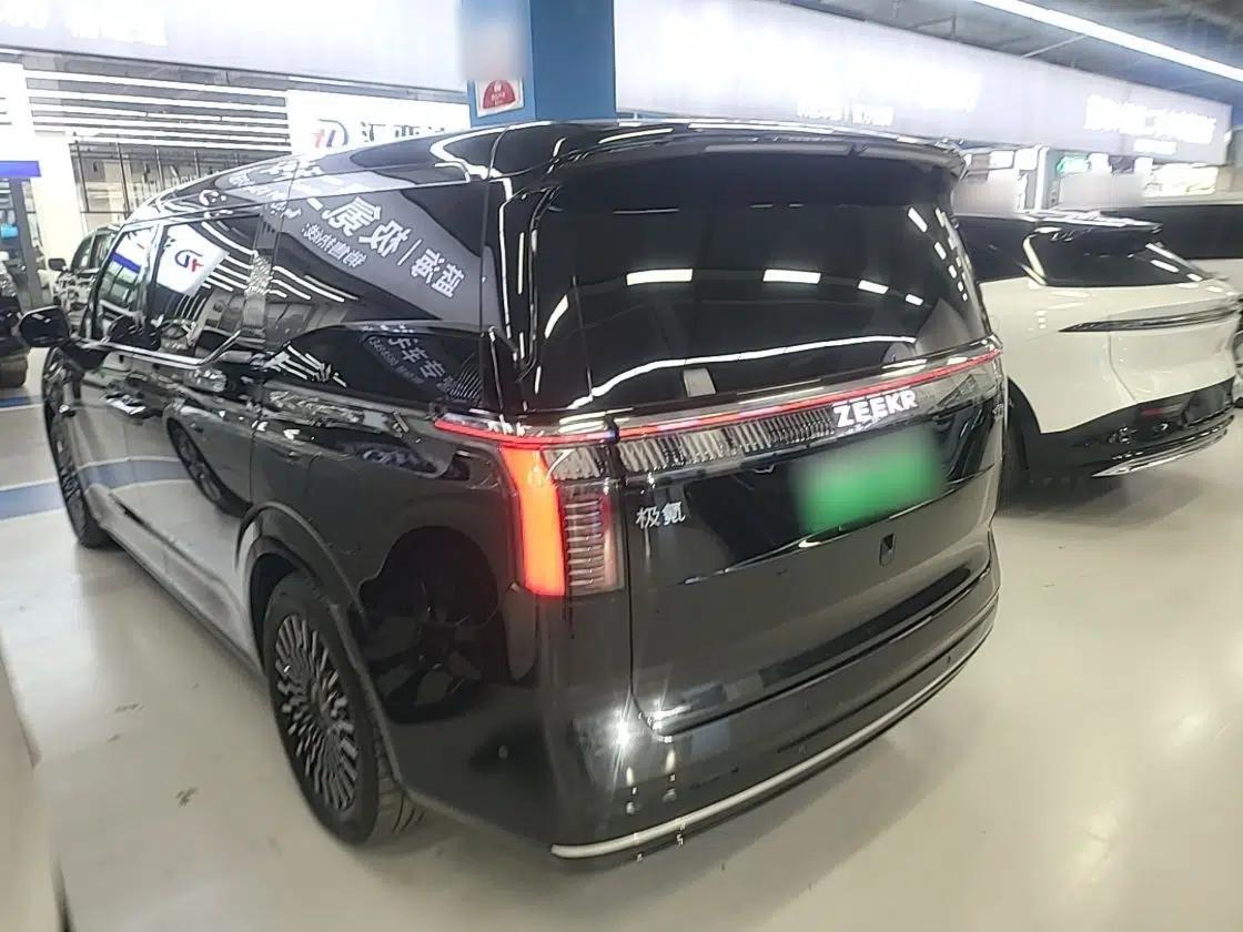 Zeekr 009 2024 Six-Seat Executive Version 4WD 108 kWh — миниатюра 4
