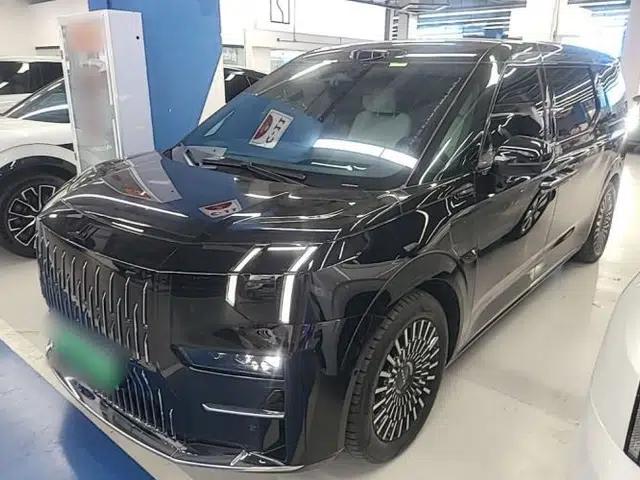 Zeekr 009 2024 Six-Seat Executive Version 4WD 108 kWh