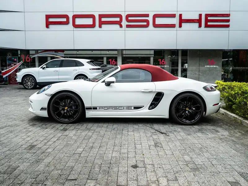 2023 Porsche 718 Boxster 2.0T — миниатюра 4