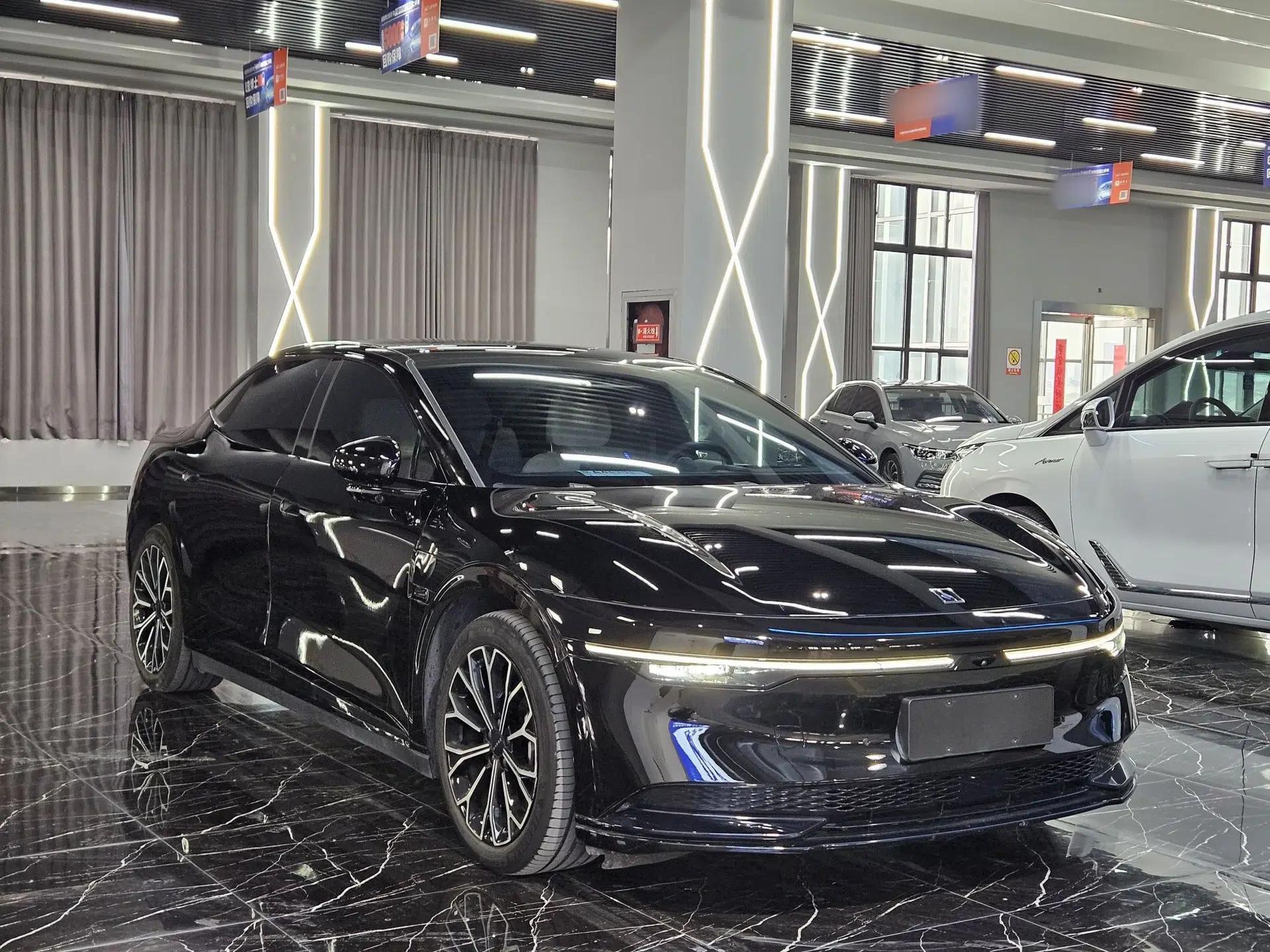 Zeekr 007 2024 Four-Wheel Drive Version 75 kWh — миниатюра 13