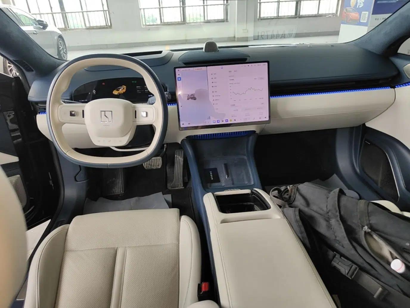 Zeekr 007 2024 Four-Wheel Drive Version 75 kWh — миниатюра 18