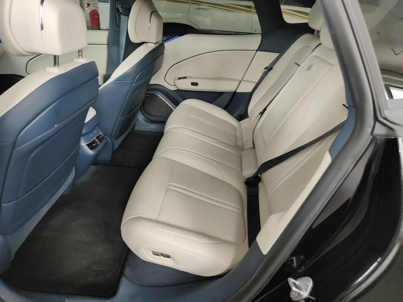 Zeekr 007 2024 Four-Wheel Drive Version 75 kWh — миниатюра 26