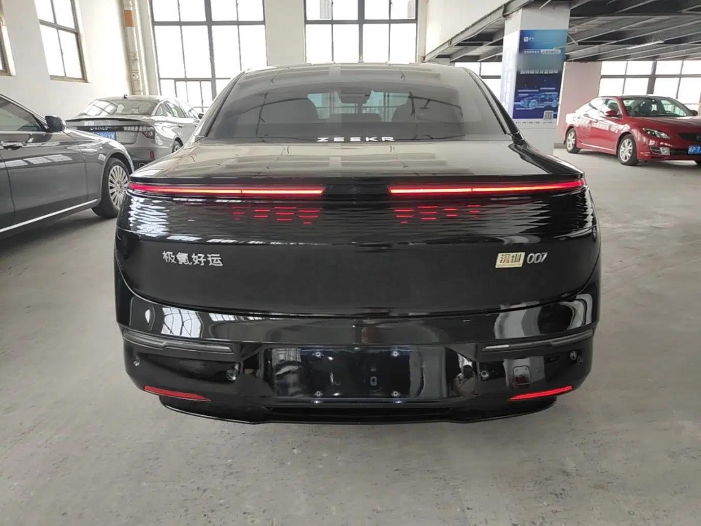 Zeekr 007 2024 Four-Wheel Drive Version 75 kWh — миниатюра 5
