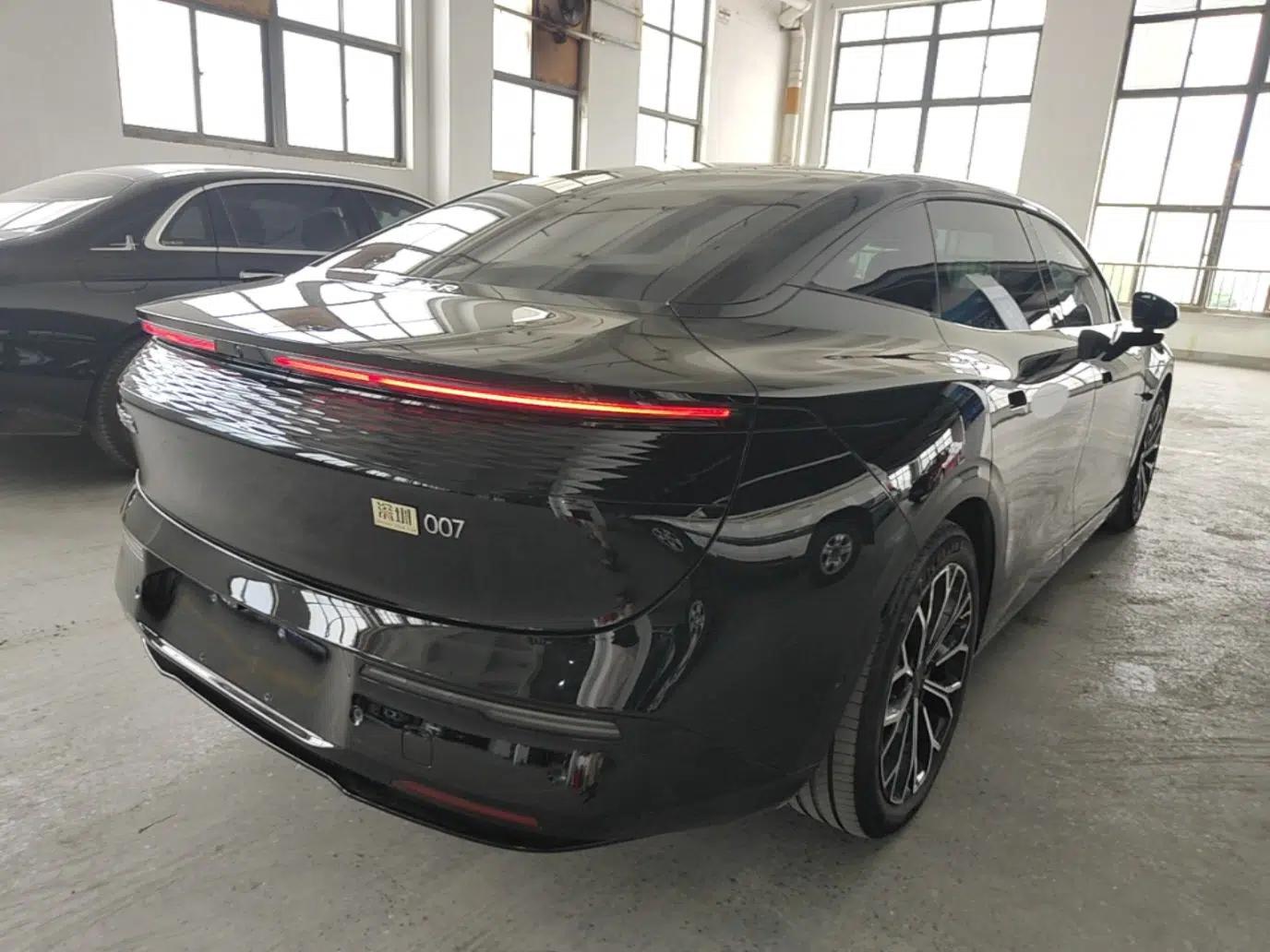 Zeekr 007 2024 Four-Wheel Drive Version 75 kWh — миниатюра 6