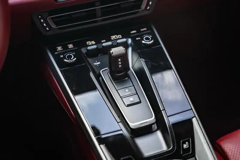 Porsche 911 2020 Carrera 3.0T — миниатюра 11