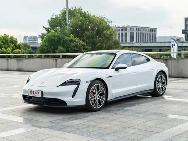 2022 Taycan 4S