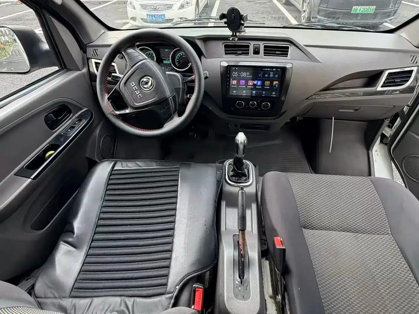 Yufeng EM26 2022 Pure Electric — миниатюра 4