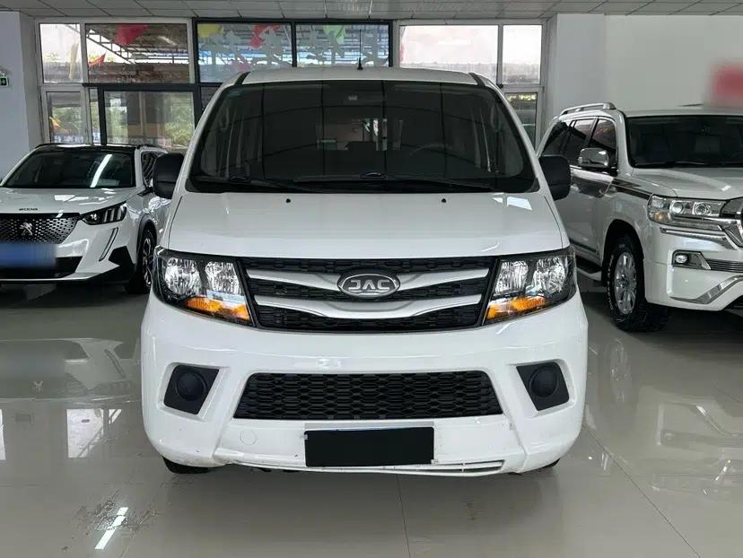 JAC Refine M3 2019 PLUS Maker Edition 1.8L Luxury Model — миниатюра 4