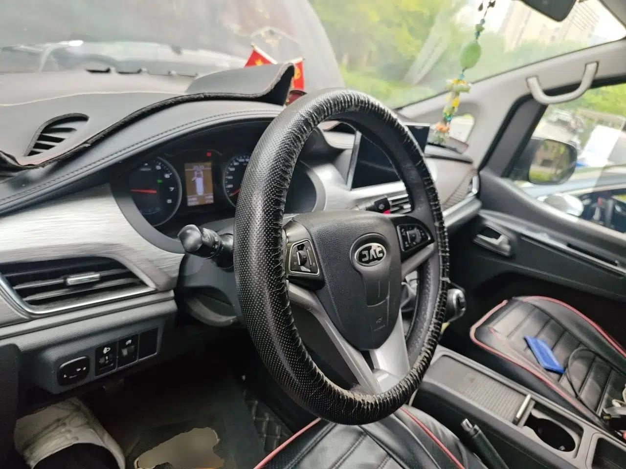 JAC Refine M3 2022 PLUS 1.8L 7-seater Standard Model — миниатюра 15