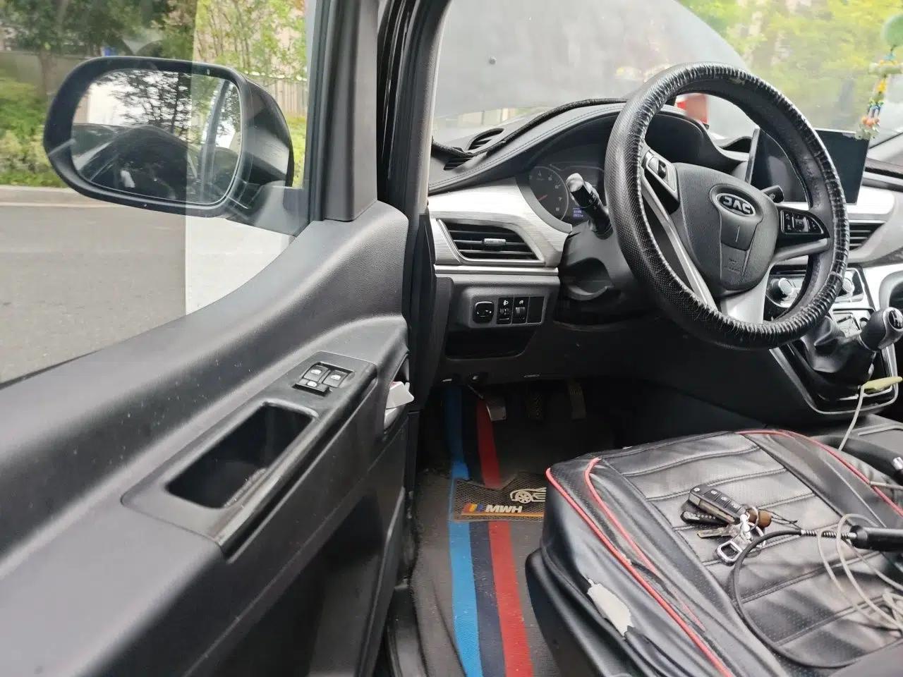 JAC Refine M3 2022 PLUS 1.8L 7-seater Standard Model — миниатюра 16