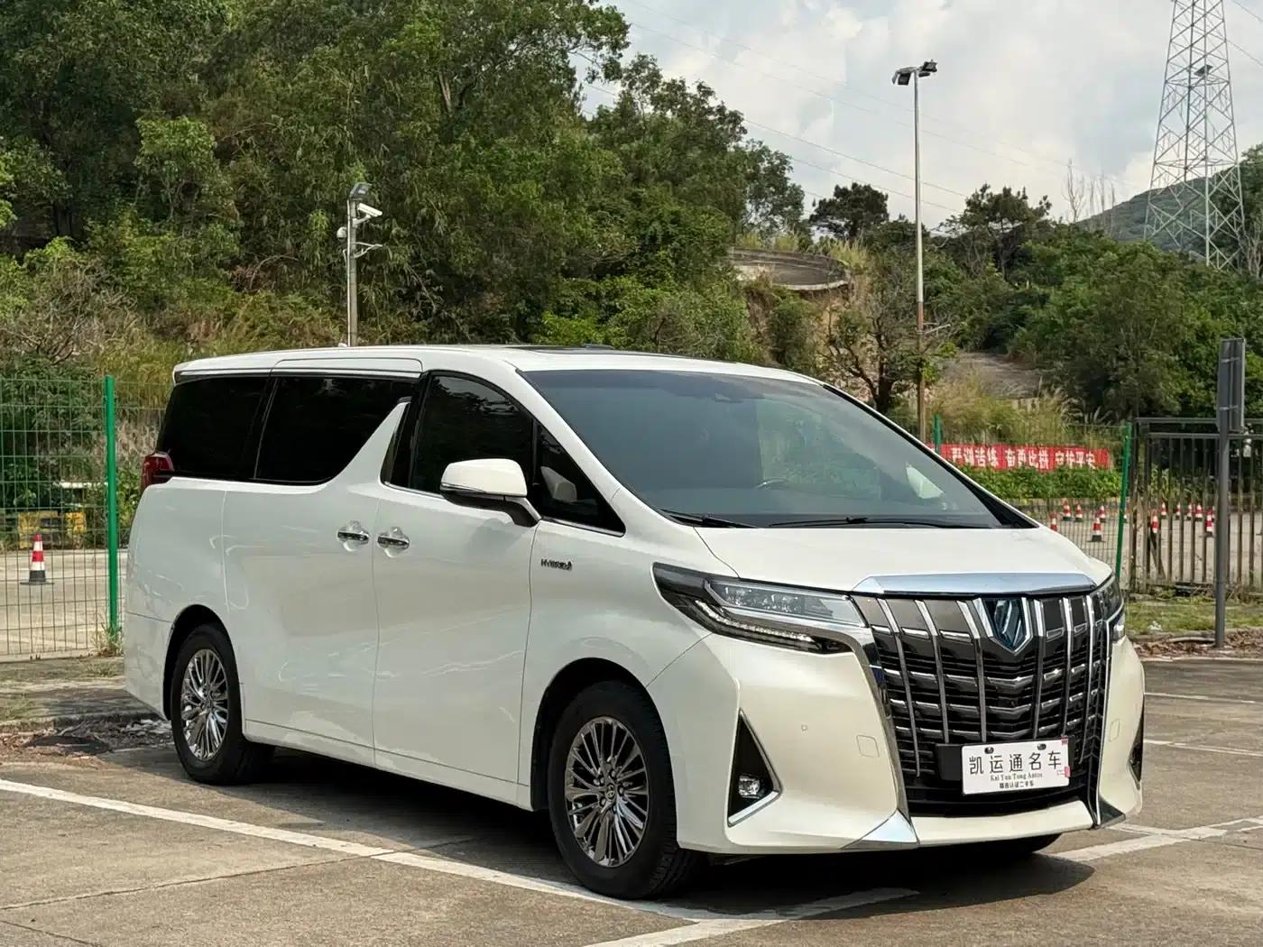 2021 Alphard Hybrid 2.5L Premium Edition — миниатюра 3
