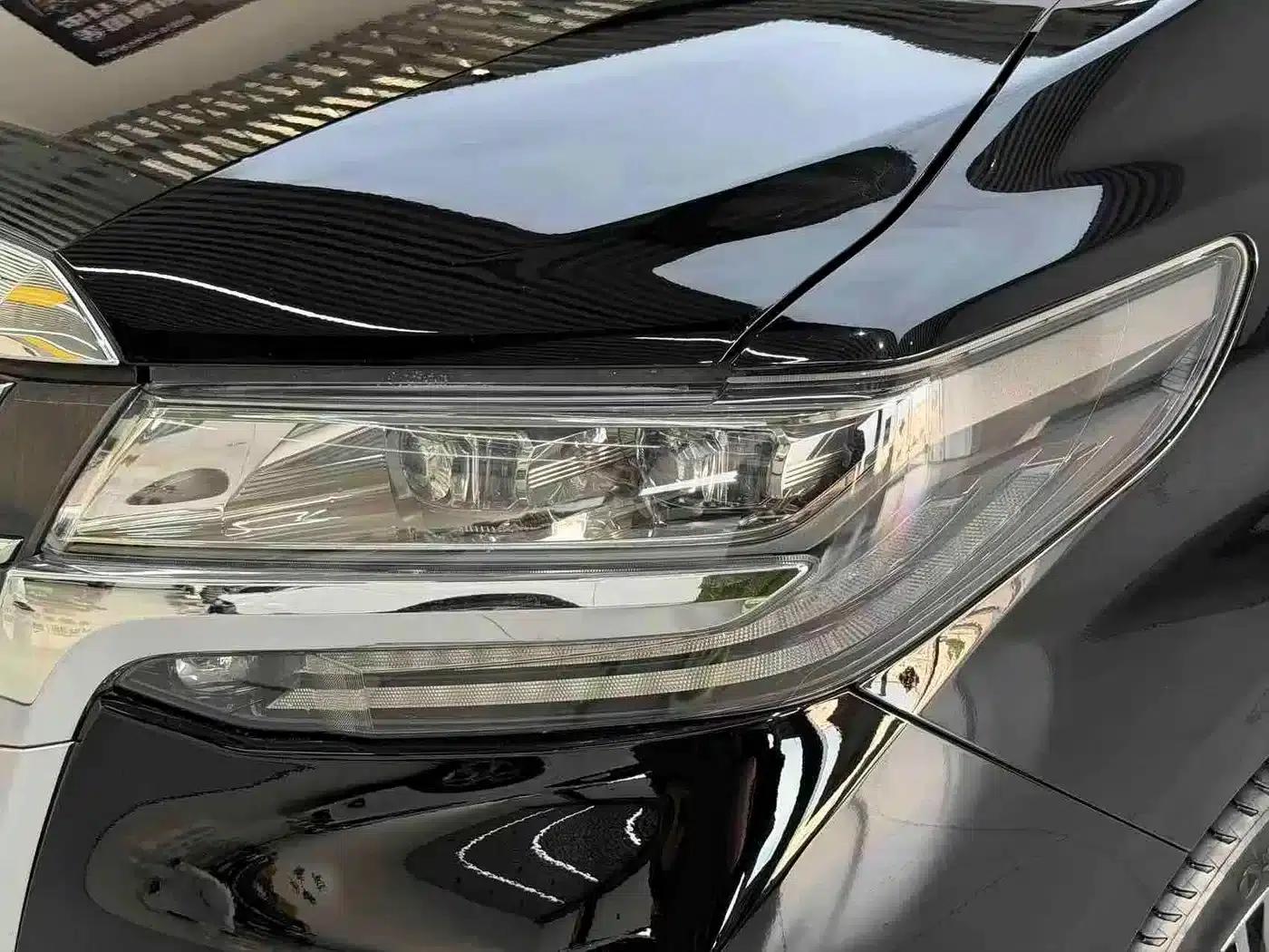 2019 Alphard Hybrid 2.5L Premium Edition — миниатюра 5