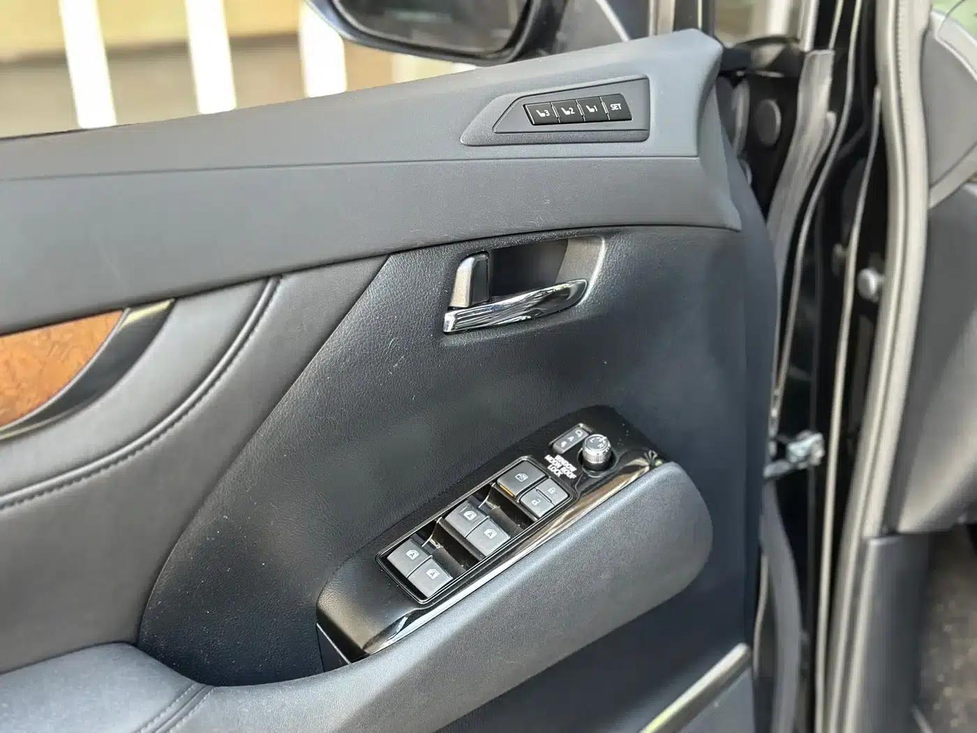 2015 Alphard 3.5L Premium Edition — миниатюра 12