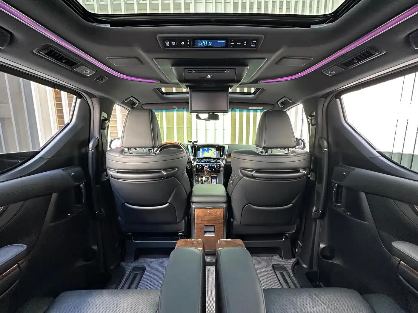 2015 Alphard 3.5L Premium Edition — миниатюра 24