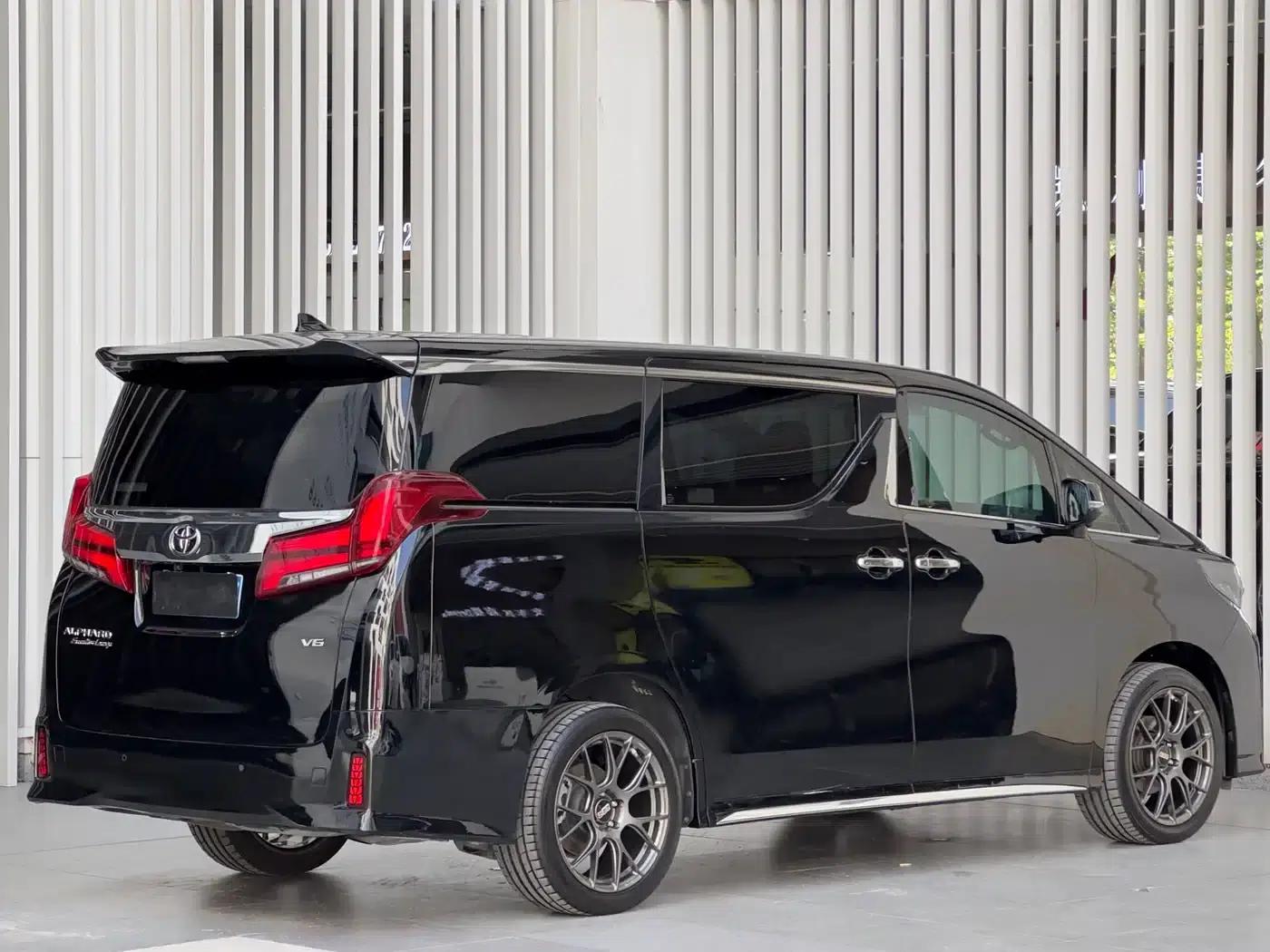 2015 Alphard 3.5L Premium Edition — миниатюра 4