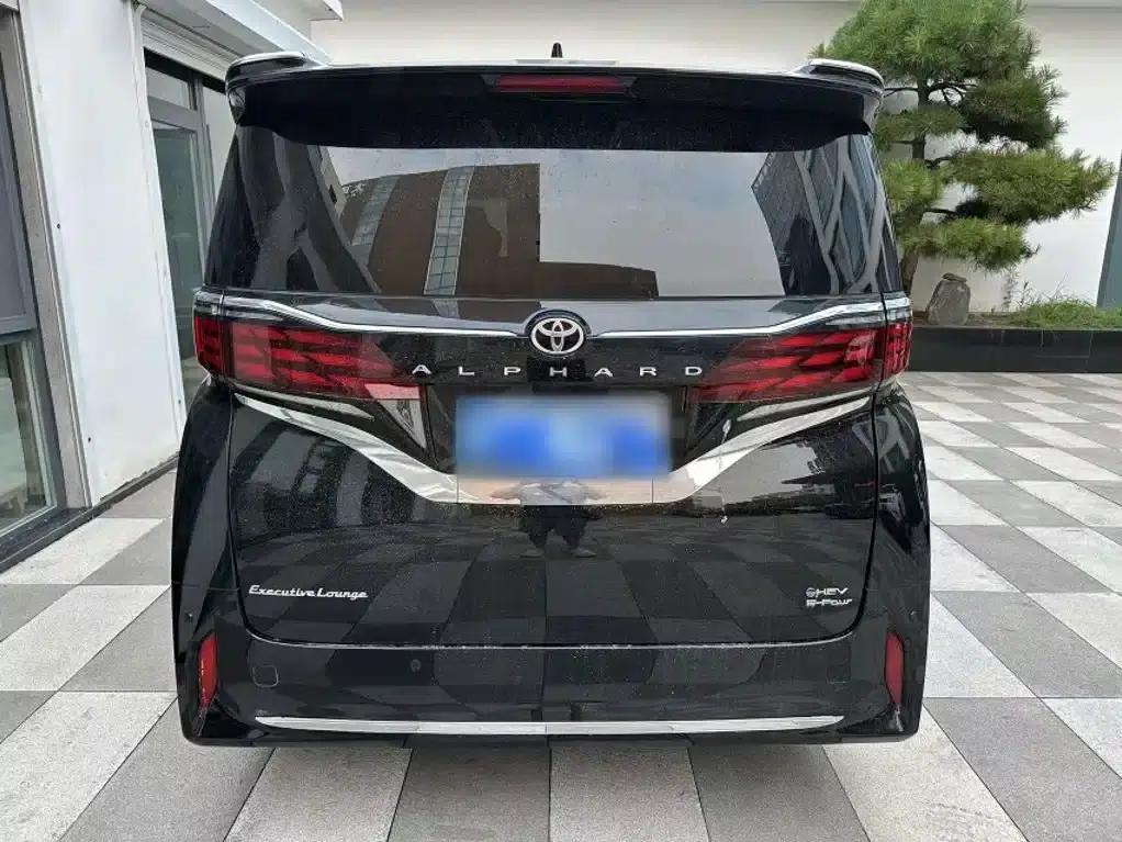 2024 Alphard Hybrid 2.5L Premium Edition — миниатюра 8