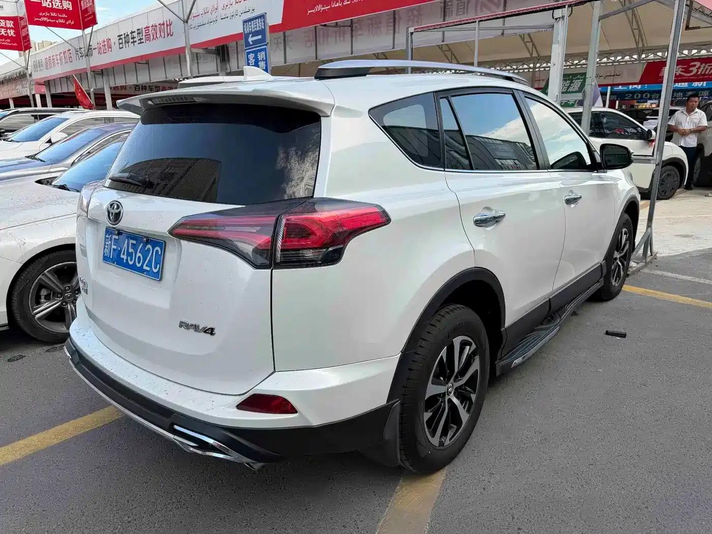 2016 Toyota RAV4 2.0L CVT 2WD Comfort Edition (National V Emission Standard) — миниатюра 3